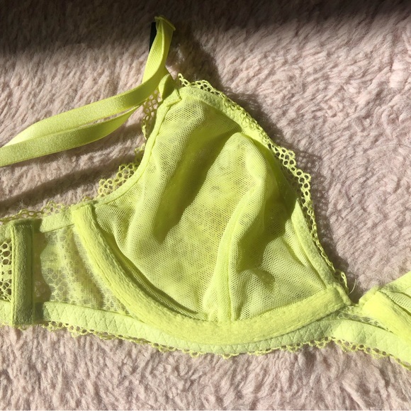 💛VICTORIA’S SECRET BRALETTE LACE BRA - Picture 11 of 15